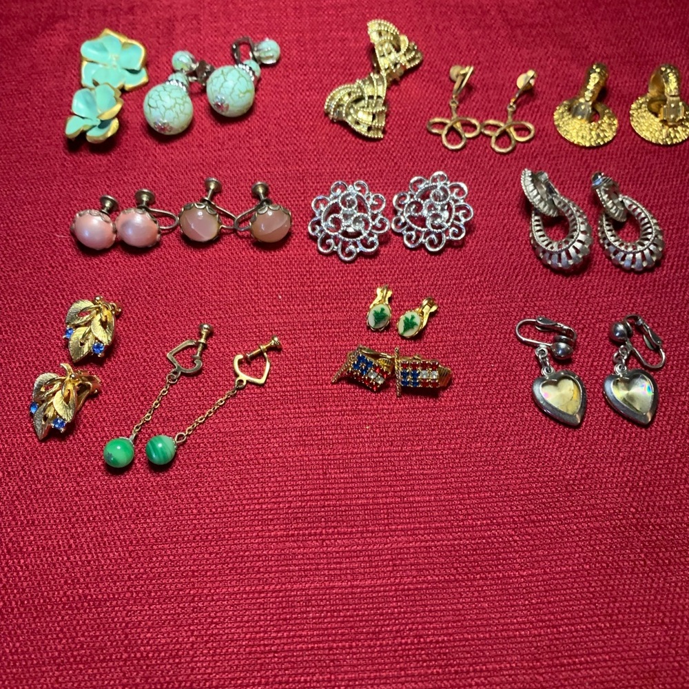 Earrings lot